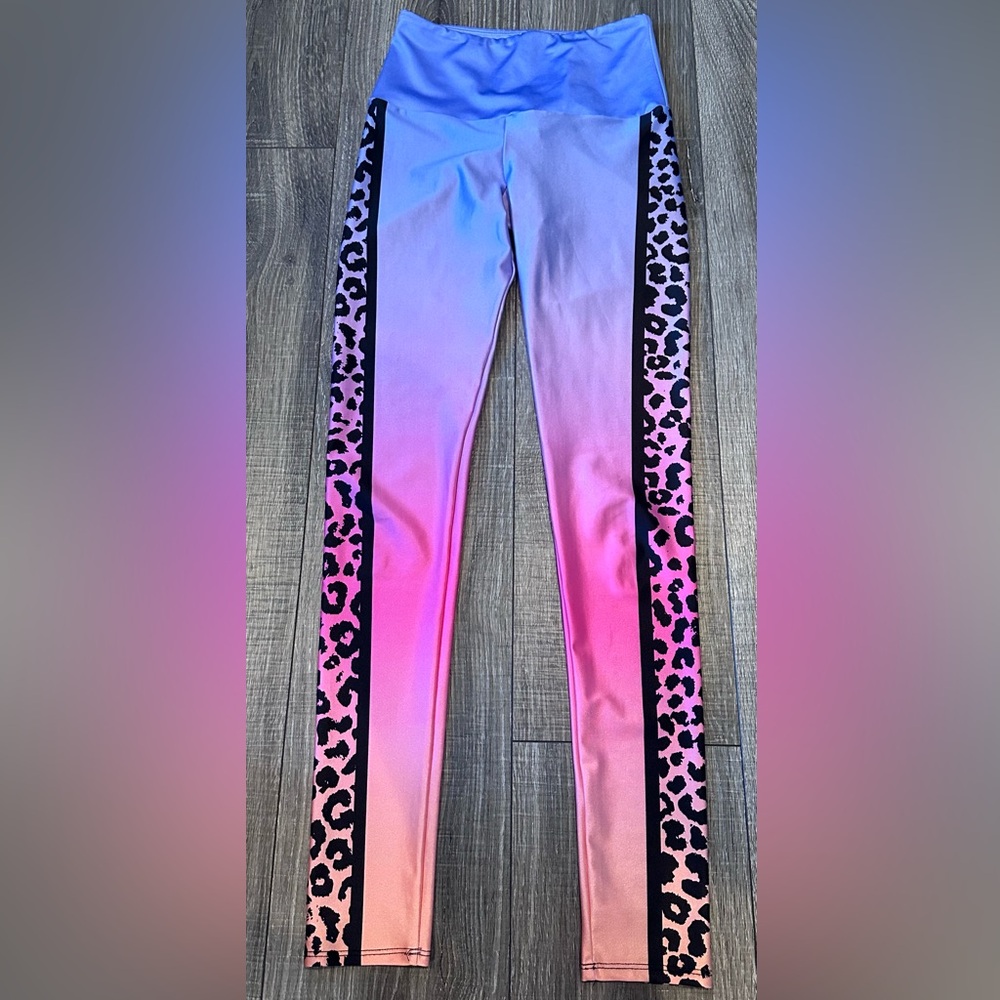 Goldsheep multi colored cheetah leggings XS